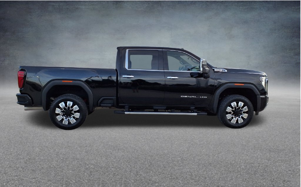 Used 2025 GMC Sierra 2500 Denali w/ Denali Reserve Package AWD/4WD image 8
