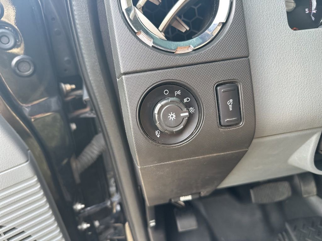 Used 2012 Ford F250 XLT w/ XLT Premium Pkg image 16