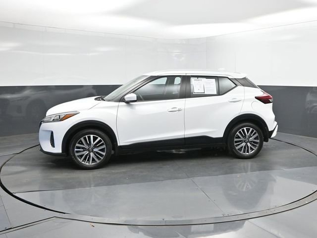 Used 2023 Nissan Kicks SV image 15