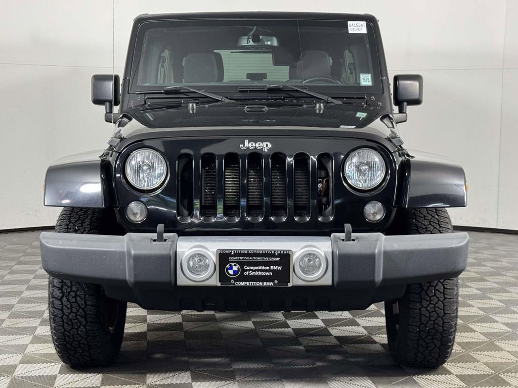 Used 2015 Jeep Wrangler Unlimited Sahara w/ Dual Top Group AWD/4WD image 6