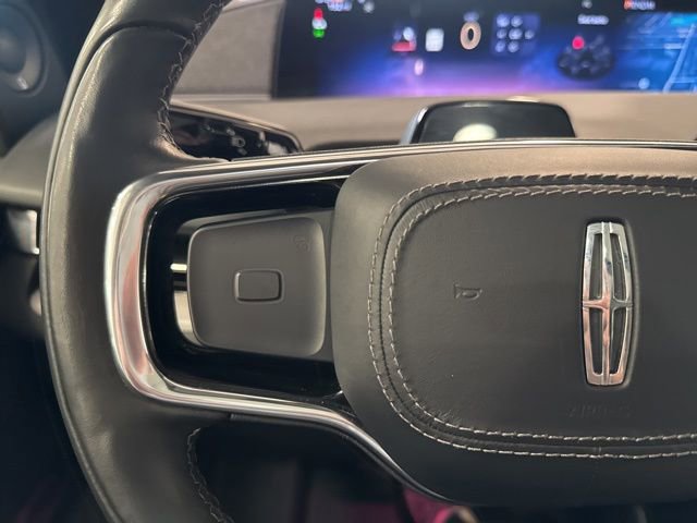 Used 2025 Lincoln Navigator Reserve w/ Jet Appearance Package image 24