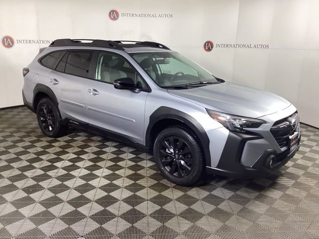 Used 2023 Subaru Outback Onyx Edition image 3