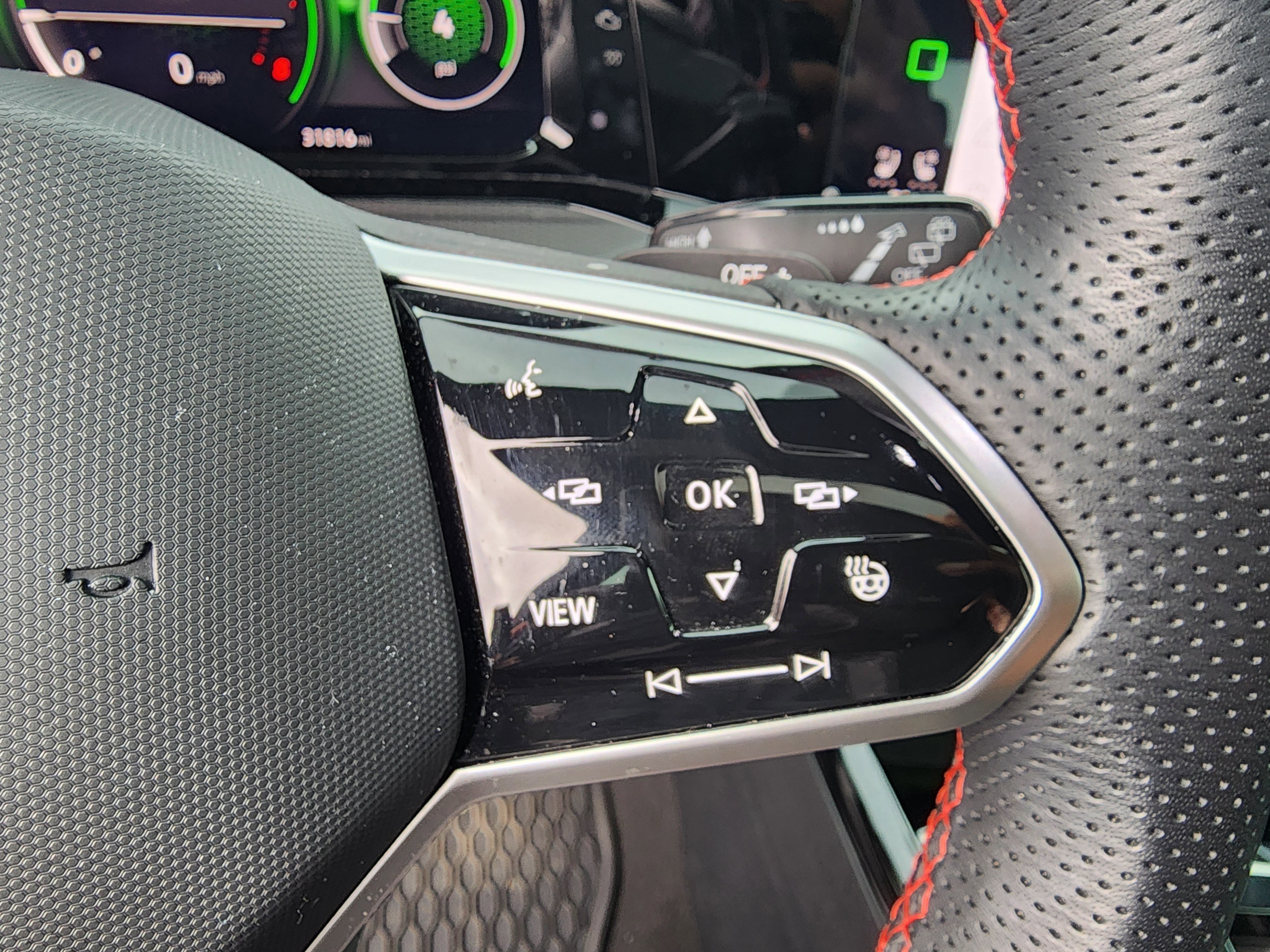 Used 2024 Volkswagen GTI SE w/ SE Leather Seats Package image 27