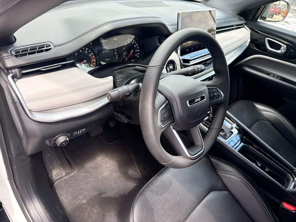 Used 2026 Jeep Compass Limited image 10