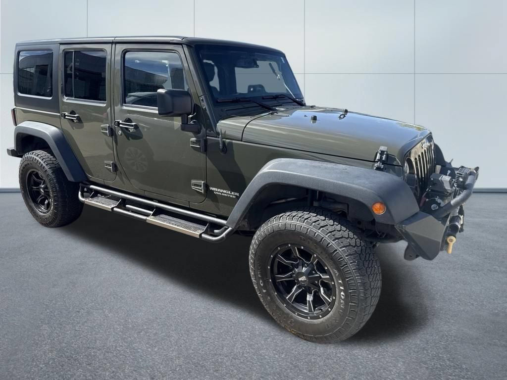 Used 2015 Jeep Wrangler Unlimited Rubicon w/ Max Tow Package AWD/4WD image 7