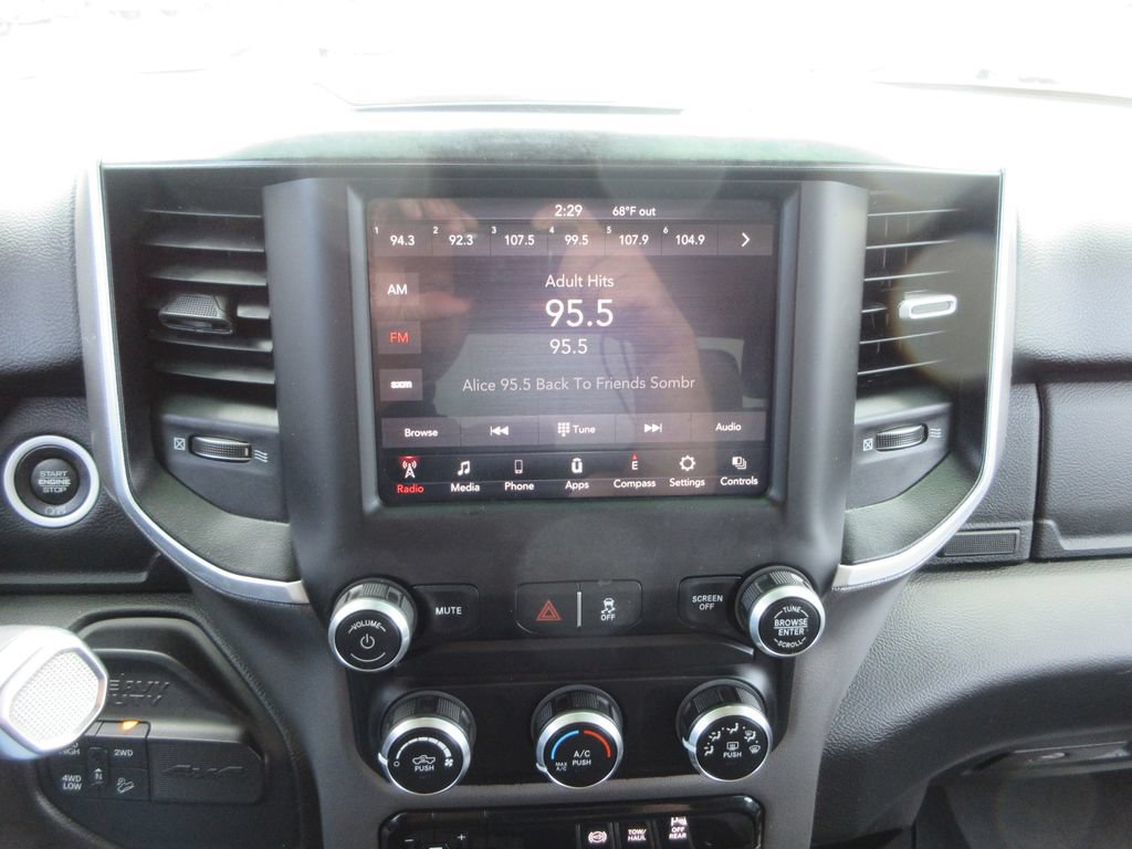 Used 2019 RAM 2500 Big Horn AWD/4WD image 33