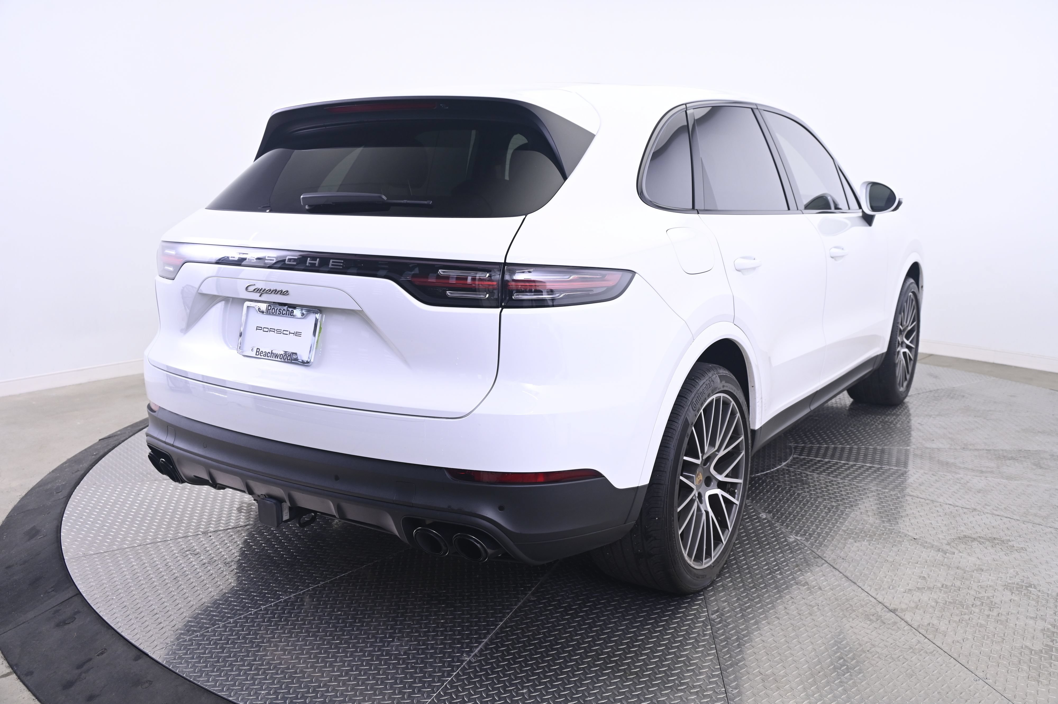 Certified 2023 Porsche Cayenne AWD/4WD image 7