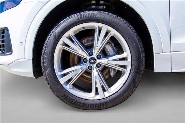 Used 2022 Audi Q8 Premium AWD/4WD image 9