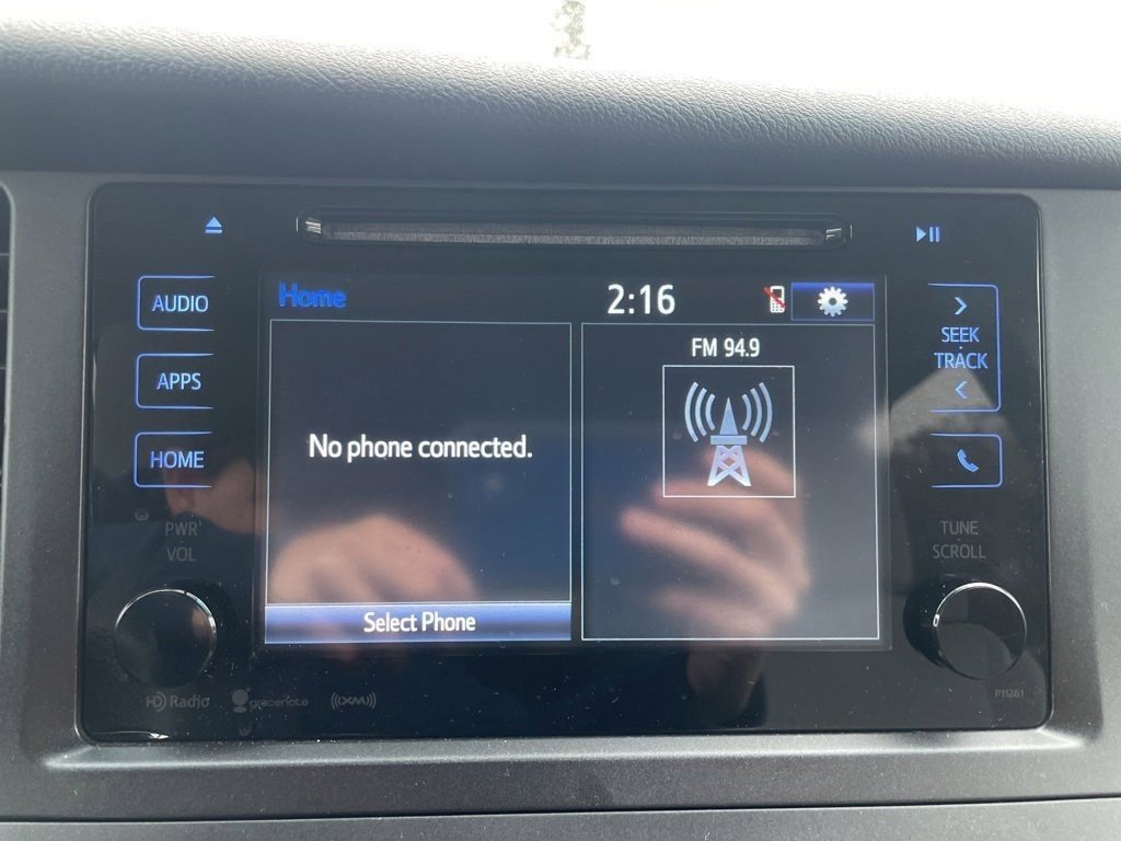 Used 2017 Toyota Sienna LE image 16