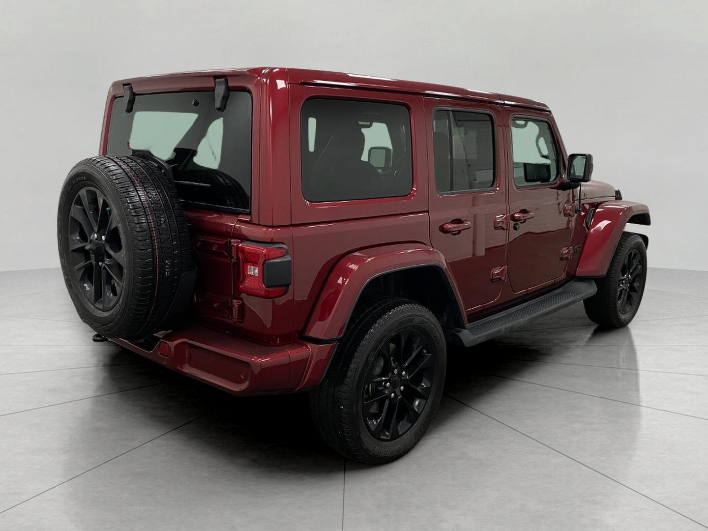 Used 2021 Jeep Wrangler Unlimited Sahara image 4