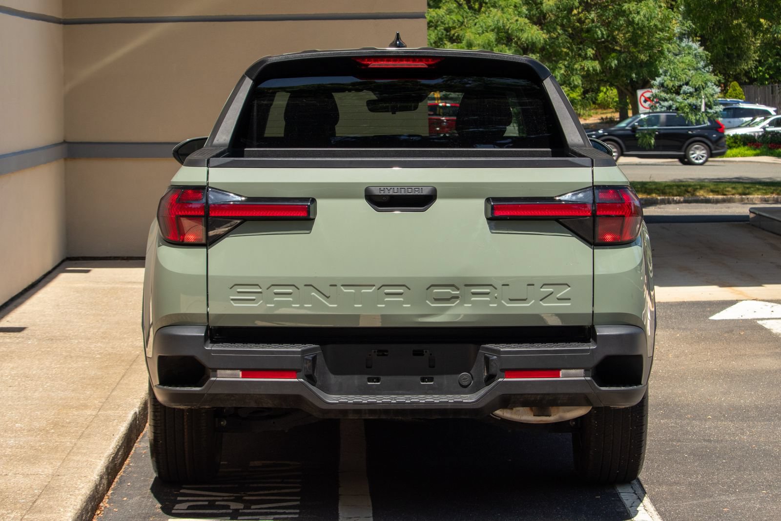 Used 2025 Hyundai Santa Cruz SE FWD image 3