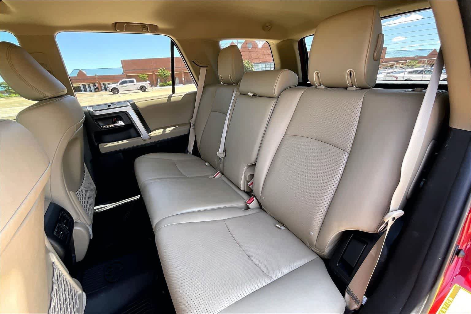 Used 2024 Toyota 4Runner Limited AWD/4WD image 29