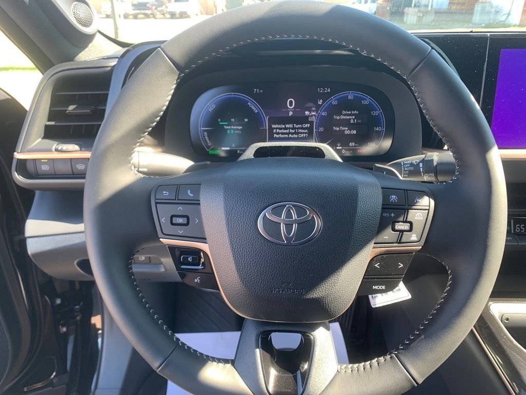 New 2026 Toyota Crown Platinum image 16