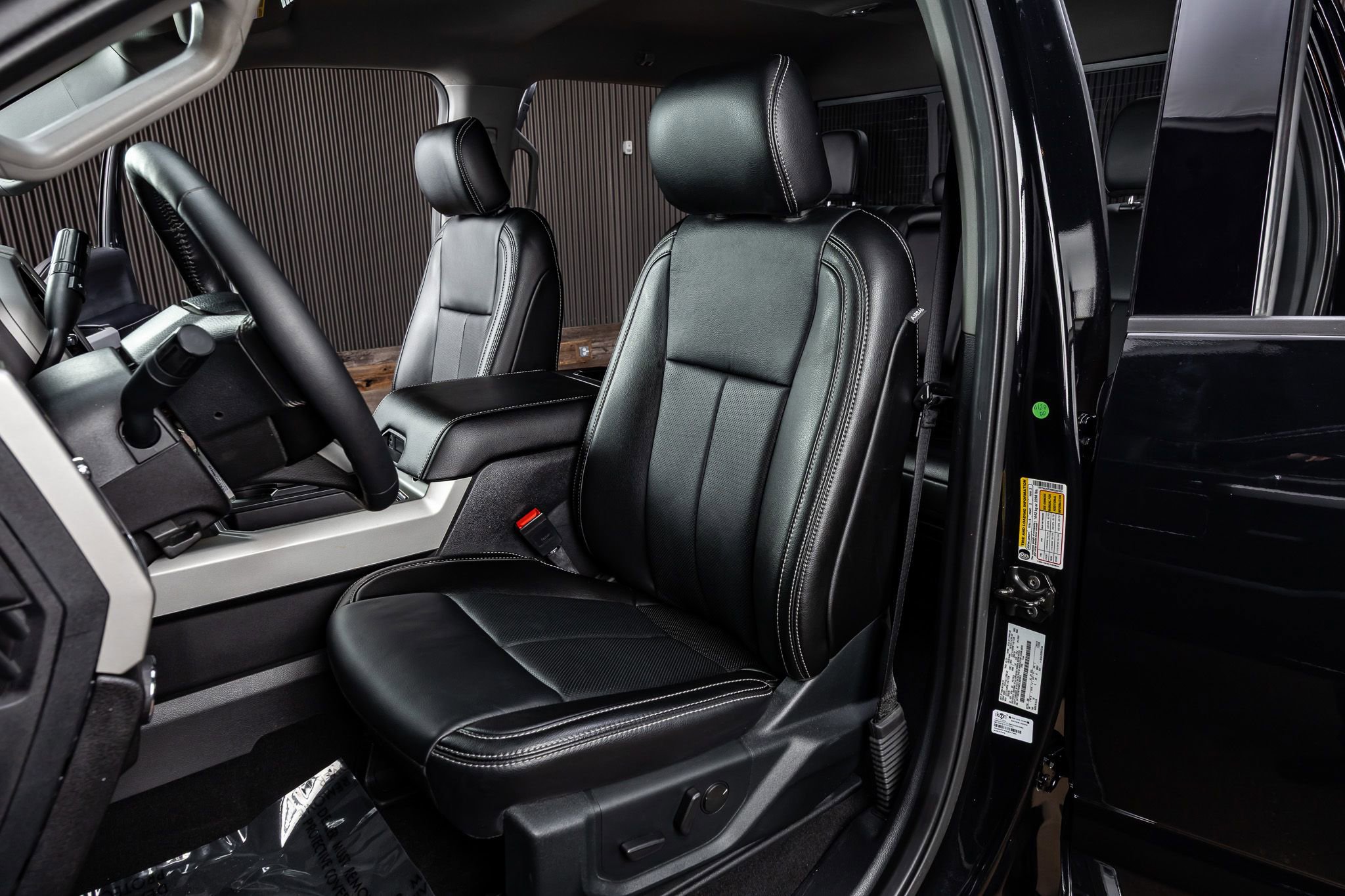 Used 2021 Ford F250 Lariat w/ Lariat Value Package image 30