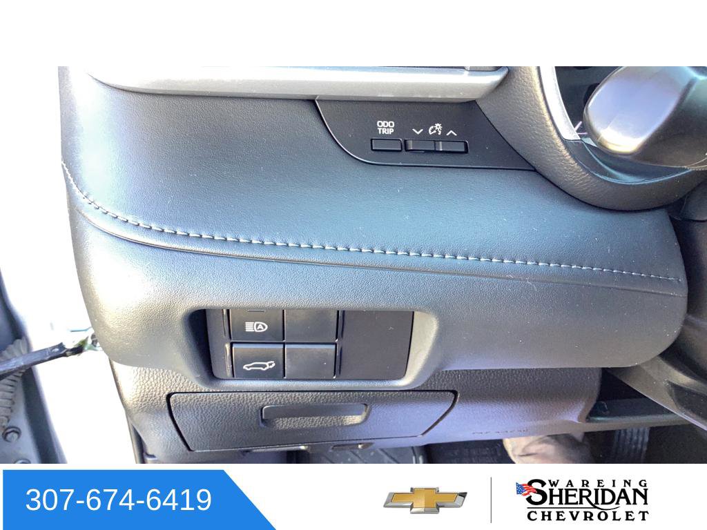 Used 2022 Toyota Highlander XLE image 32