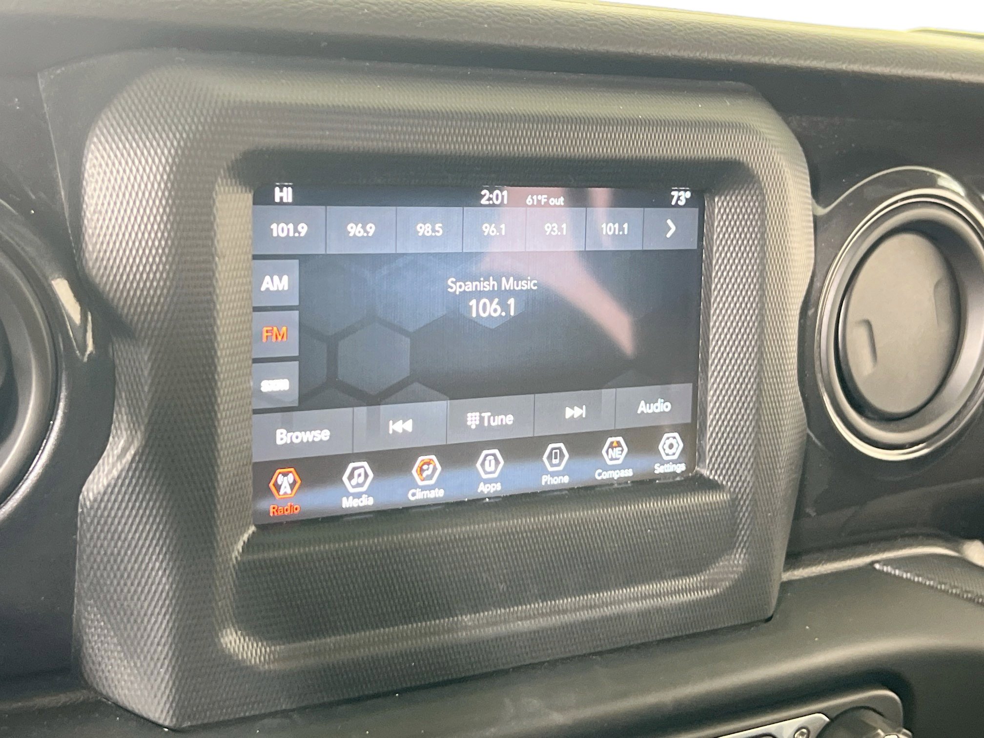 Used 2022 Jeep Gladiator Sport AWD/4WD image 13
