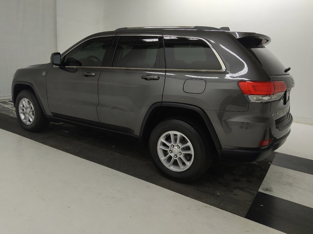 Used 2019 Jeep Grand Cherokee Laredo AWD/4WD image 3