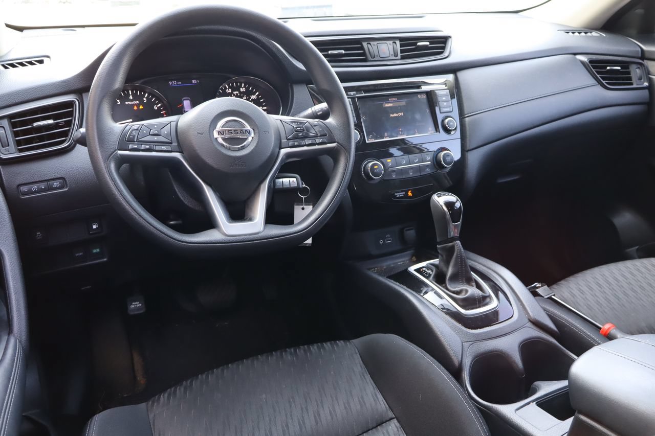 Used 2018 Nissan Rogue S FWD image 4
