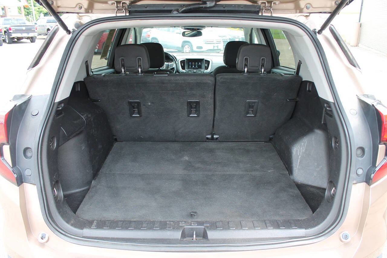 Used 2018 GMC Terrain SLE image 17