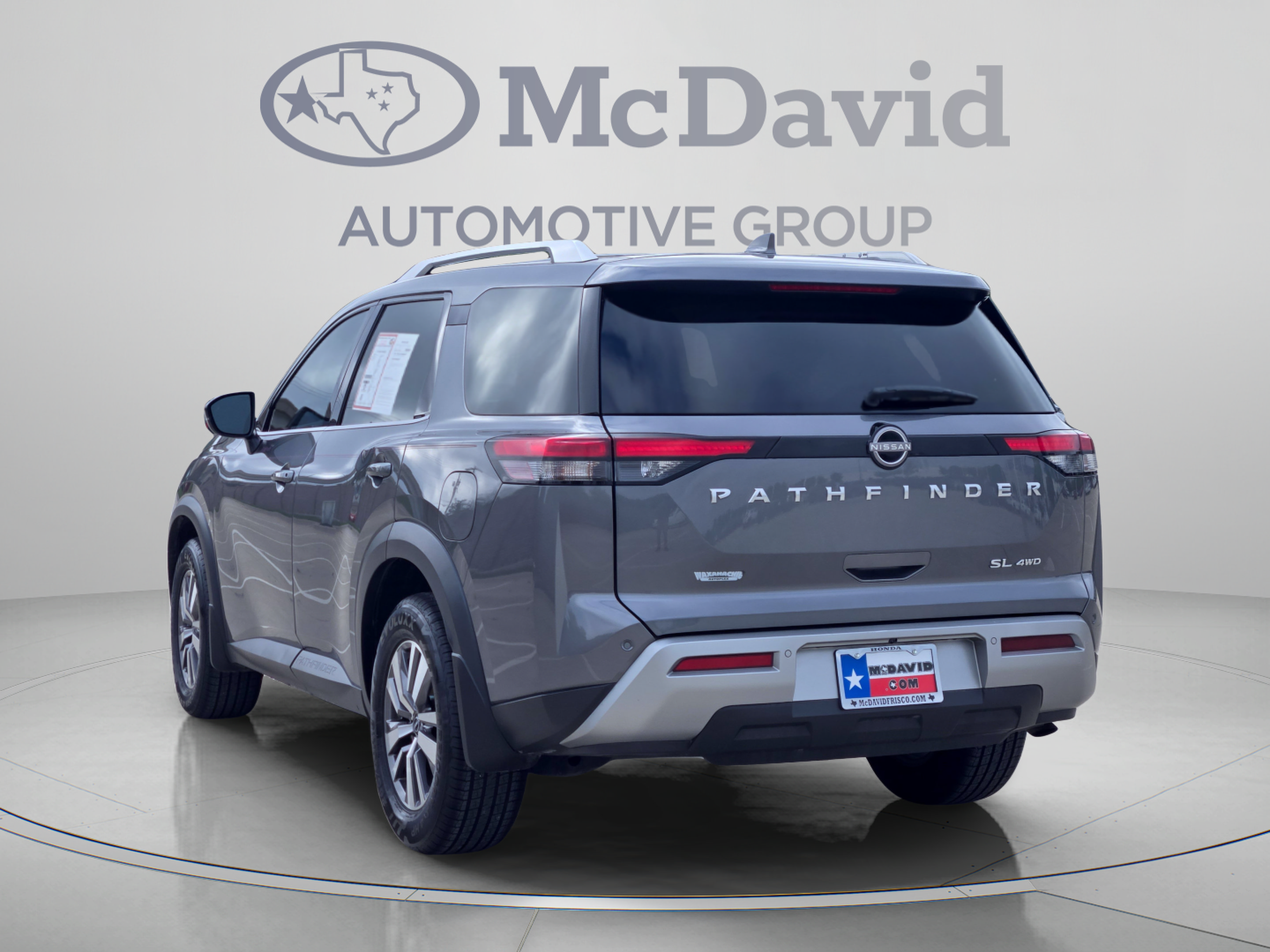 Used 2023 Nissan Pathfinder SL AWD/4WD image 4
