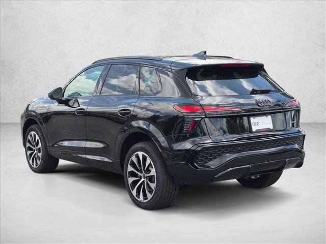 New 2026 Audi Q3 quattro 2.0T w/ Driver Assistance Package AWD/4WD image 8