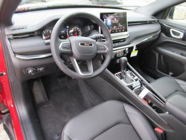 New 2026 Jeep Compass Latitude image 14