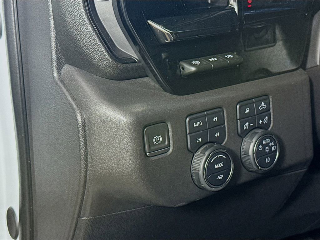 Used 2024 Chevrolet Silverado 1500 ZR2 w/ Technology Package image 10
