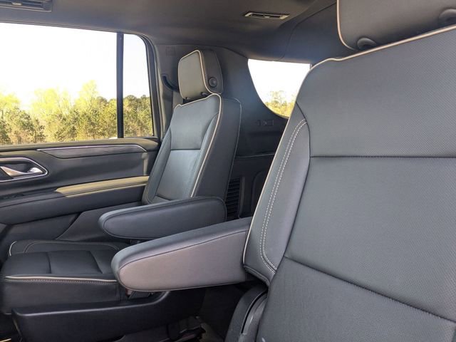 Used 2022 GMC Yukon XL SLT w/ SLT Premium Package image 28