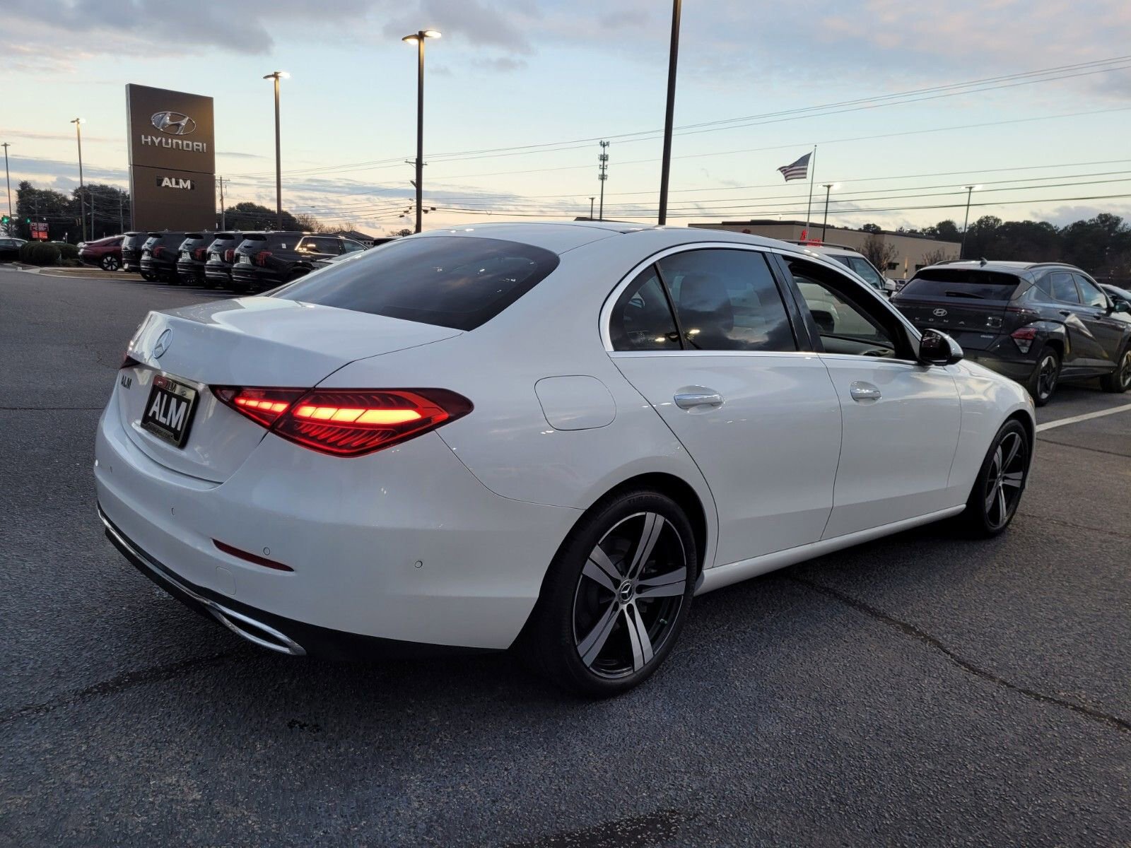 Used 2025 Mercedes-Benz C 300 Sedan image 8