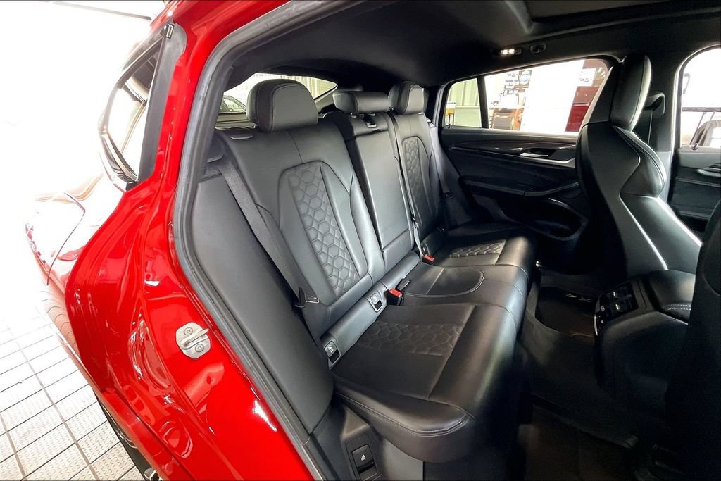 Used 2020 BMW X4 M AWD/4WD image 16