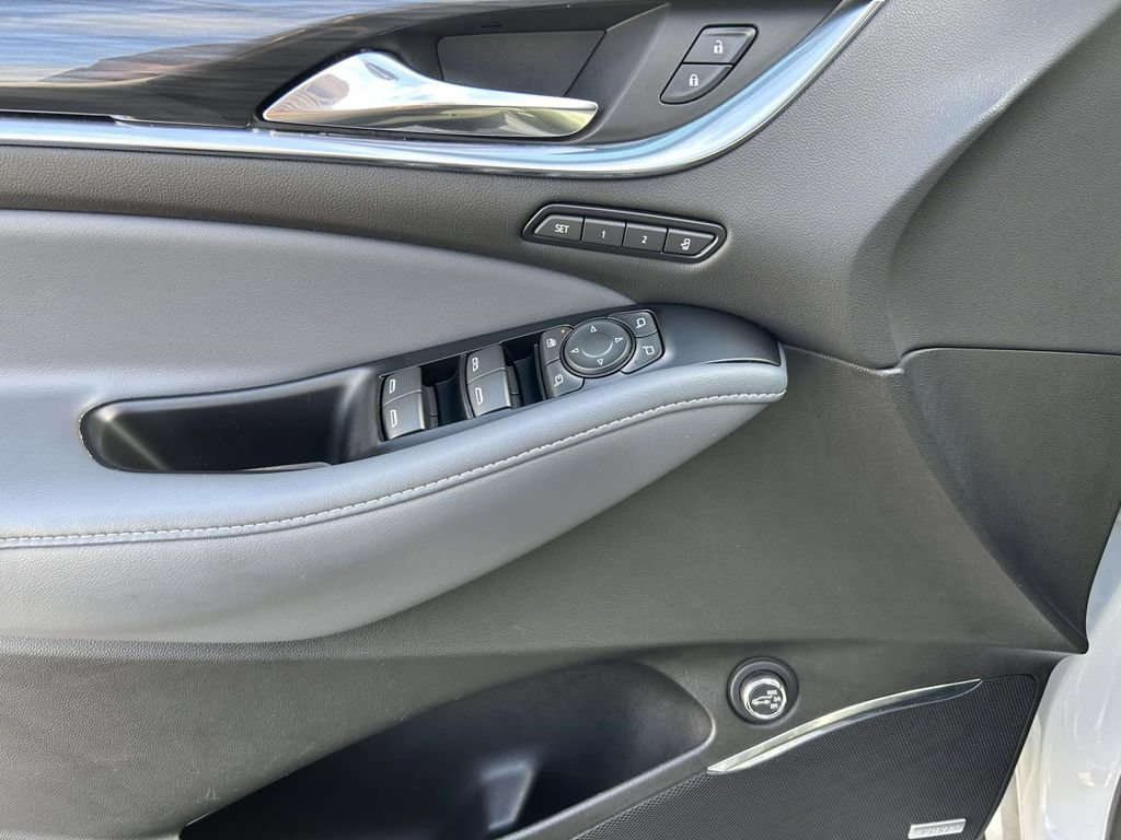 Used 2023 Buick Enclave Premium w/ Experience Buick Package FWD image 17