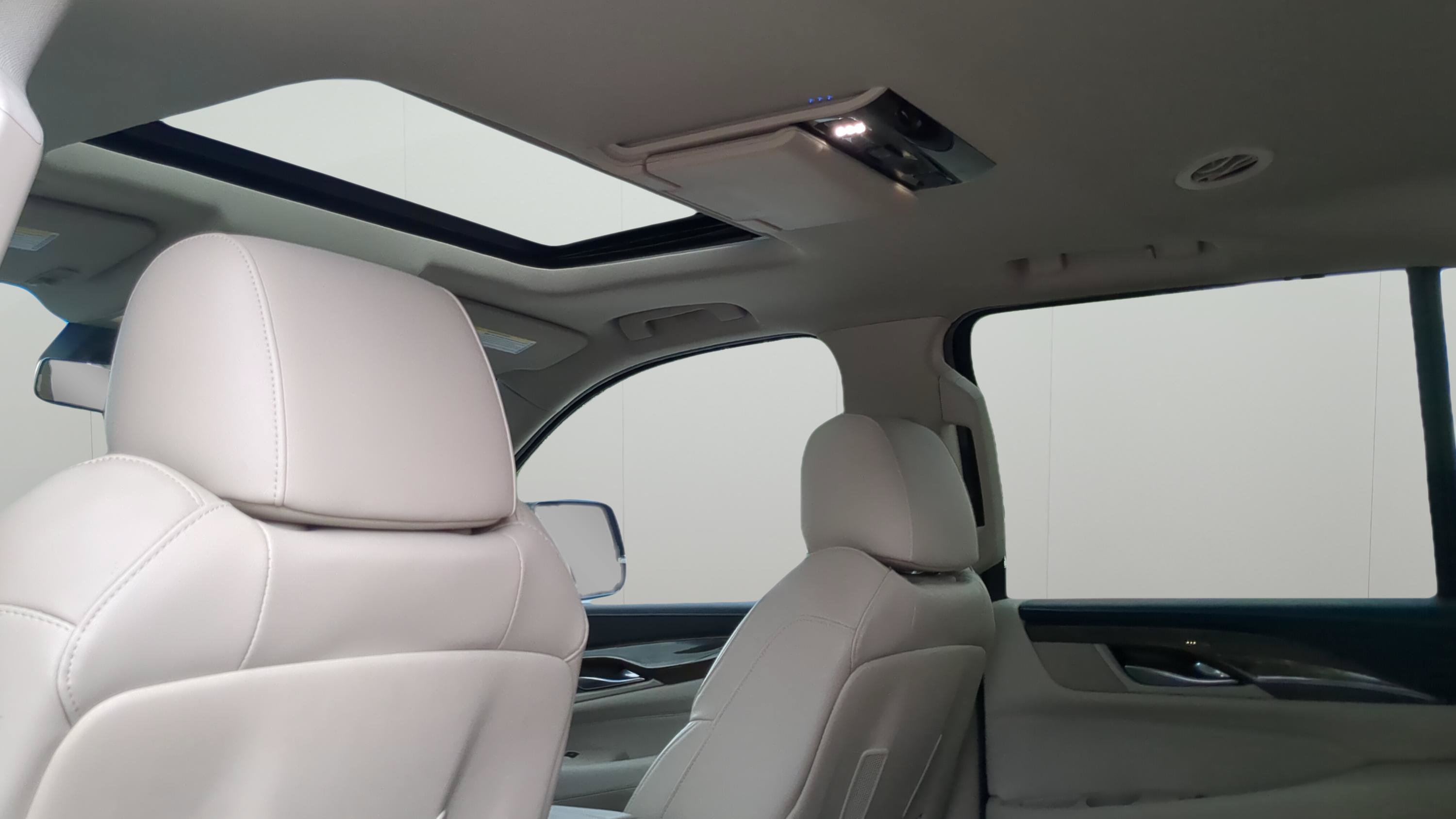 Used 2019 Cadillac Escalade Premium Luxury AWD/4WD image 20