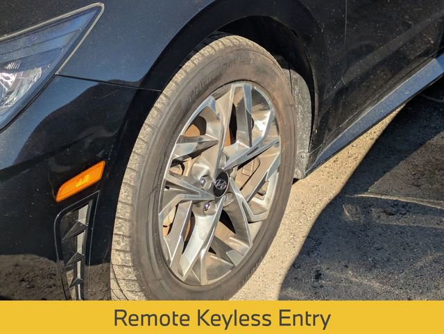 Used 2022 Hyundai Sonata SEL w/ Convenience Package image 6