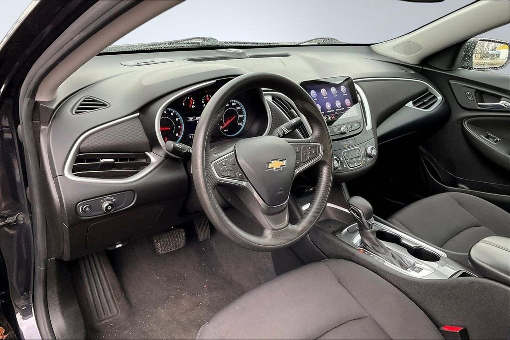 Used 2023 Chevrolet Malibu LT image 14