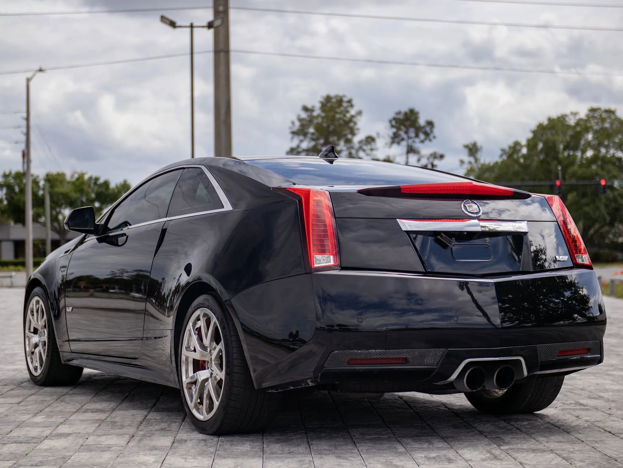 Used 2013 Cadillac CTS V w/ Wood Trim Package RWD image 15