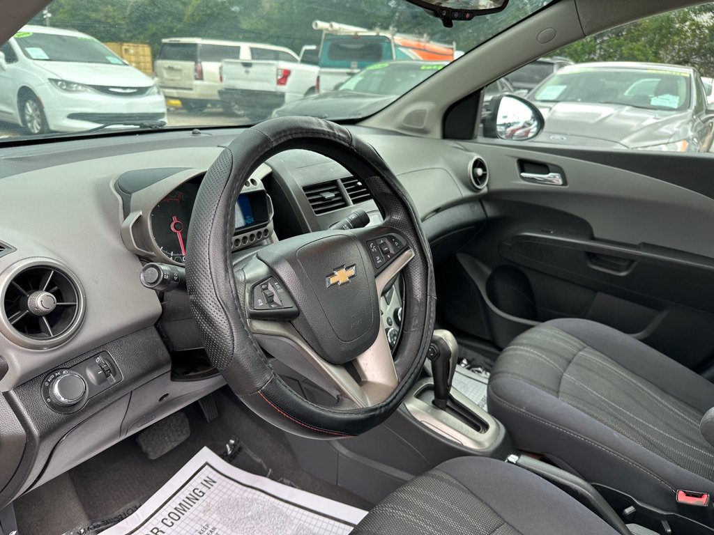 Used 2014 Chevrolet Sonic LT FWD image 7