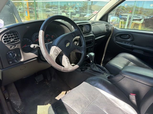 Used 2008 Chevrolet TrailBlazer LT w/ Sun And 6-Disc Cd Package AWD/4WD image 5
