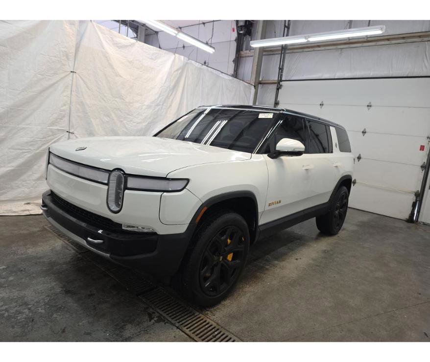 Used 2022 Rivian R1S Launch Edition image 1