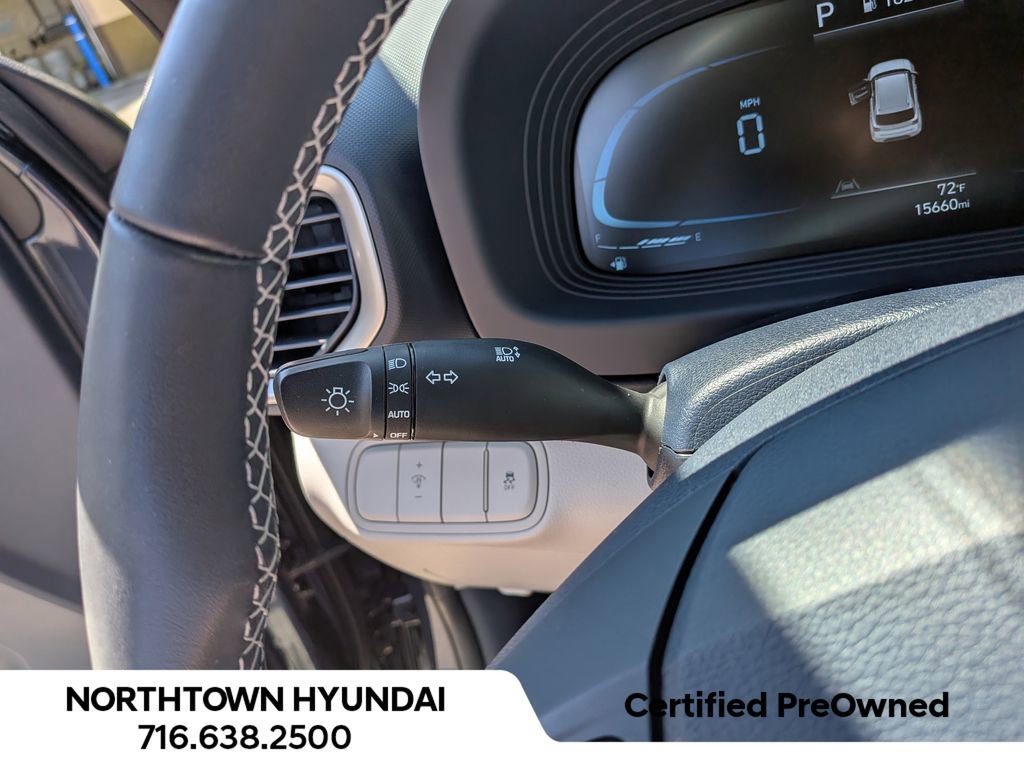 Used 2023 Hyundai Venue Limited FWD image 30
