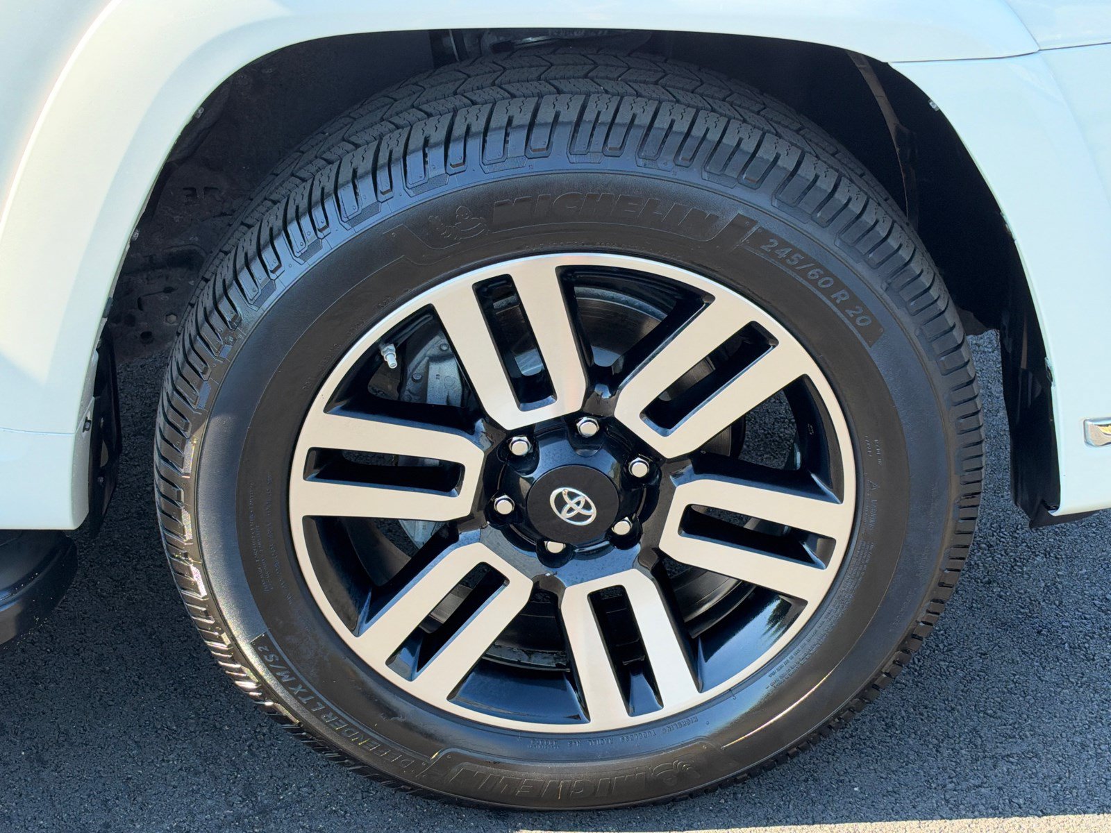 Used 2021 Toyota 4Runner Limited AWD/4WD image 12