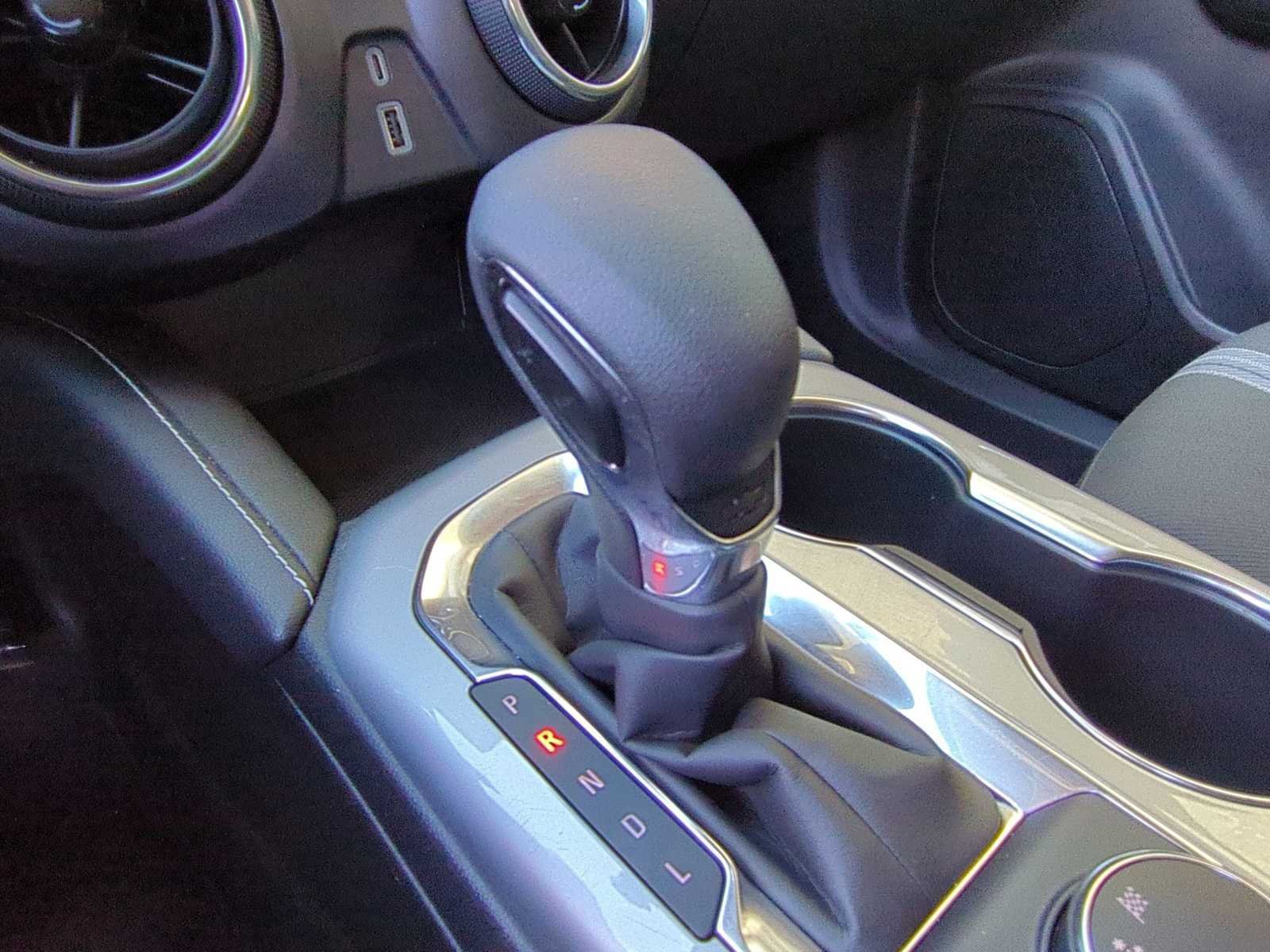 Used 2025 Chevrolet Blazer LT FWD image 21