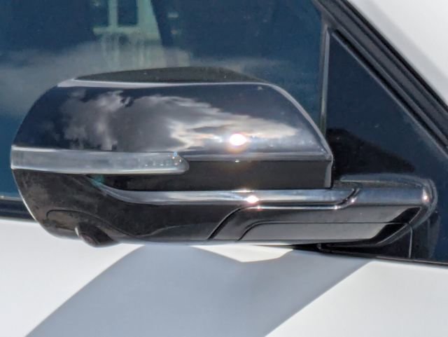 Certified 2025 Buick Enclave Sport Touring image 11