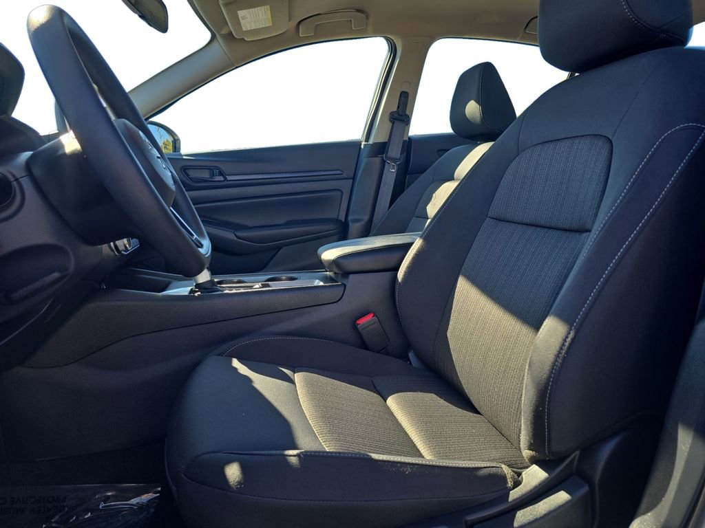 Used 2025 Nissan Altima 2.5 S image 10