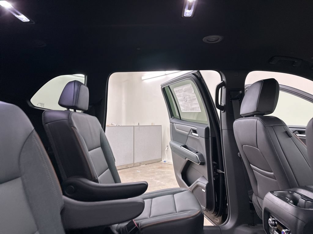 New 2026 GMC Acadia AT4 w/ Luxury Package AWD/4WD image 23