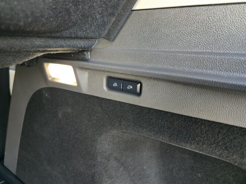 Used 2020 Lincoln Corsair Reserve w/ Equipment Group 201A FWD image 38