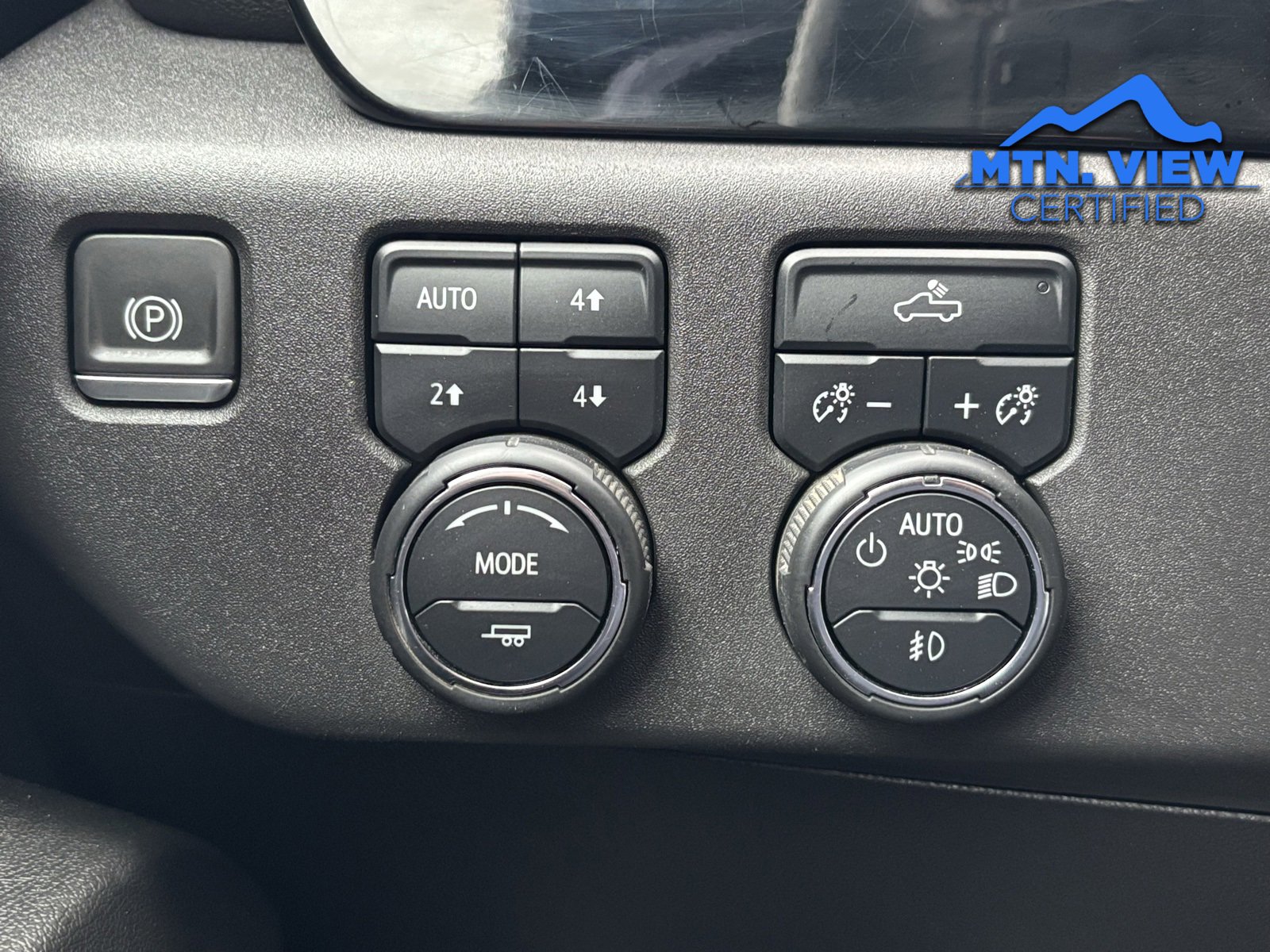 Used 2024 Chevrolet Silverado 1500 LT Trail Boss w/ Protection Package image 4