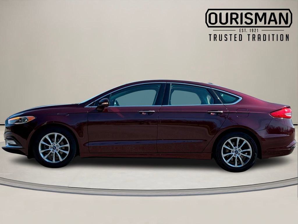 Used 2017 Ford Fusion SE w/ Fusion SE Technology Package image 3