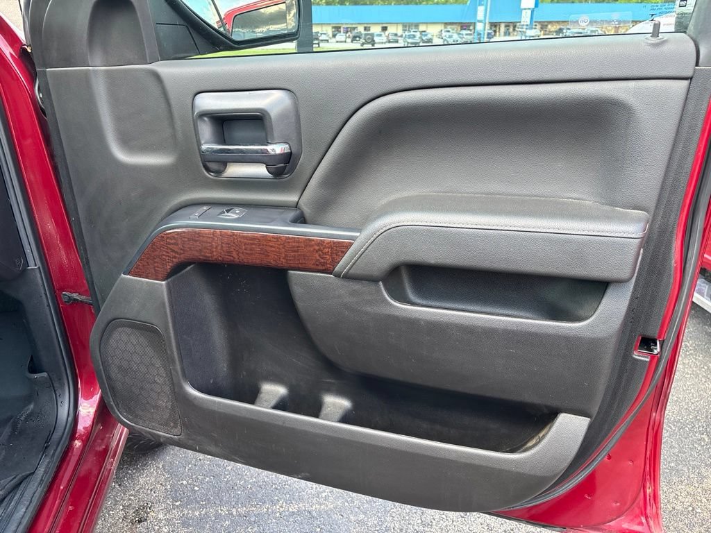 Used 2019 GMC Sierra 1500 SLE w/ SLE Value Package AWD/4WD image 12