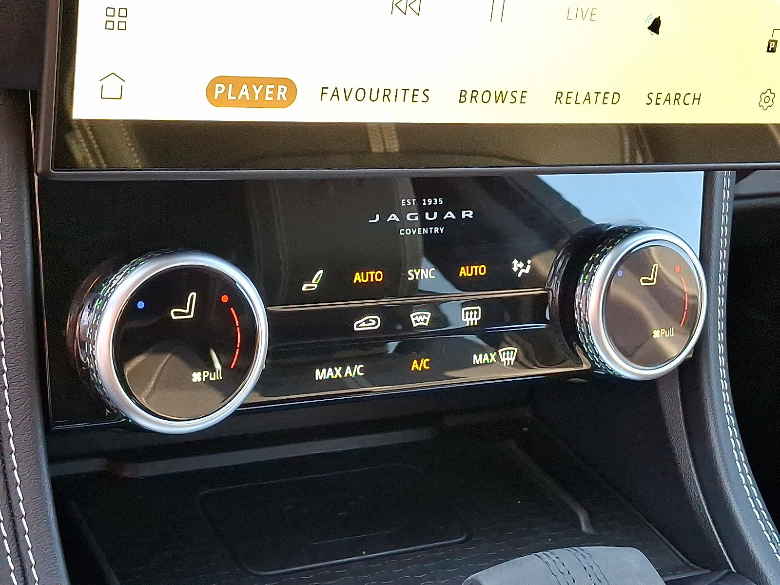 Certified 2025 Jaguar F-PACE R-Dynamic S image 22