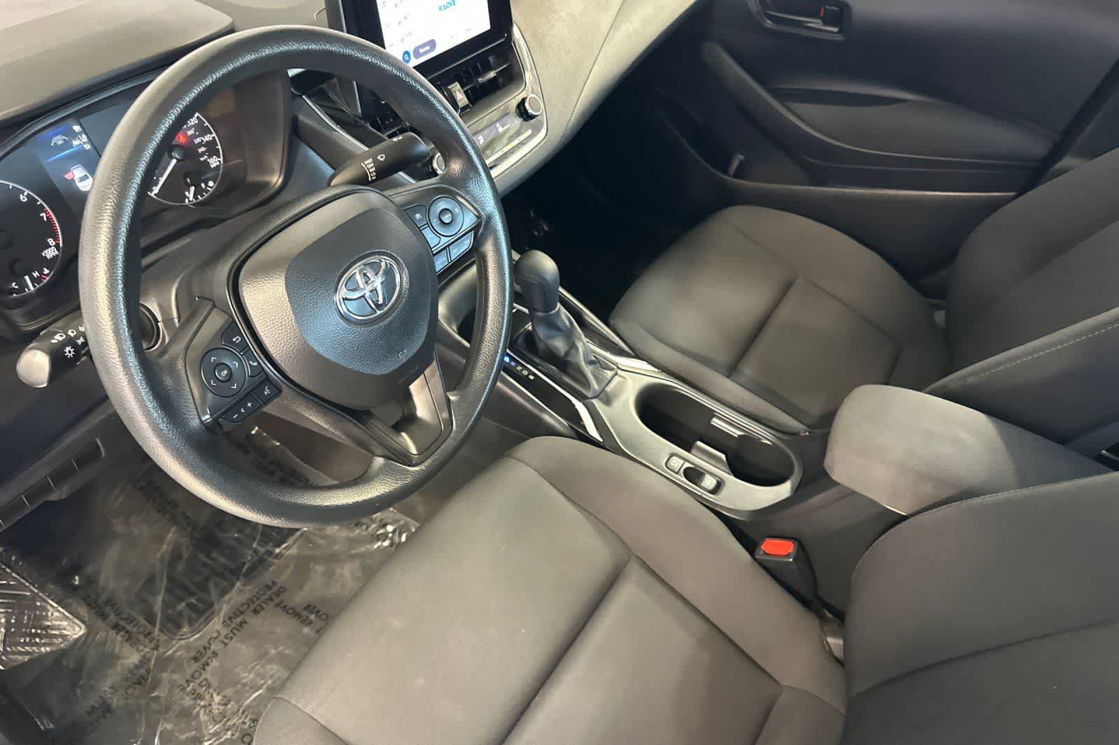 Used 2024 Toyota Corolla LE FWD image 12